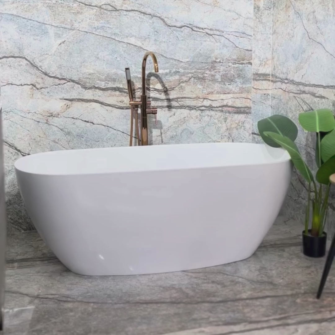 Amor Polished White Freestanding Bathtub